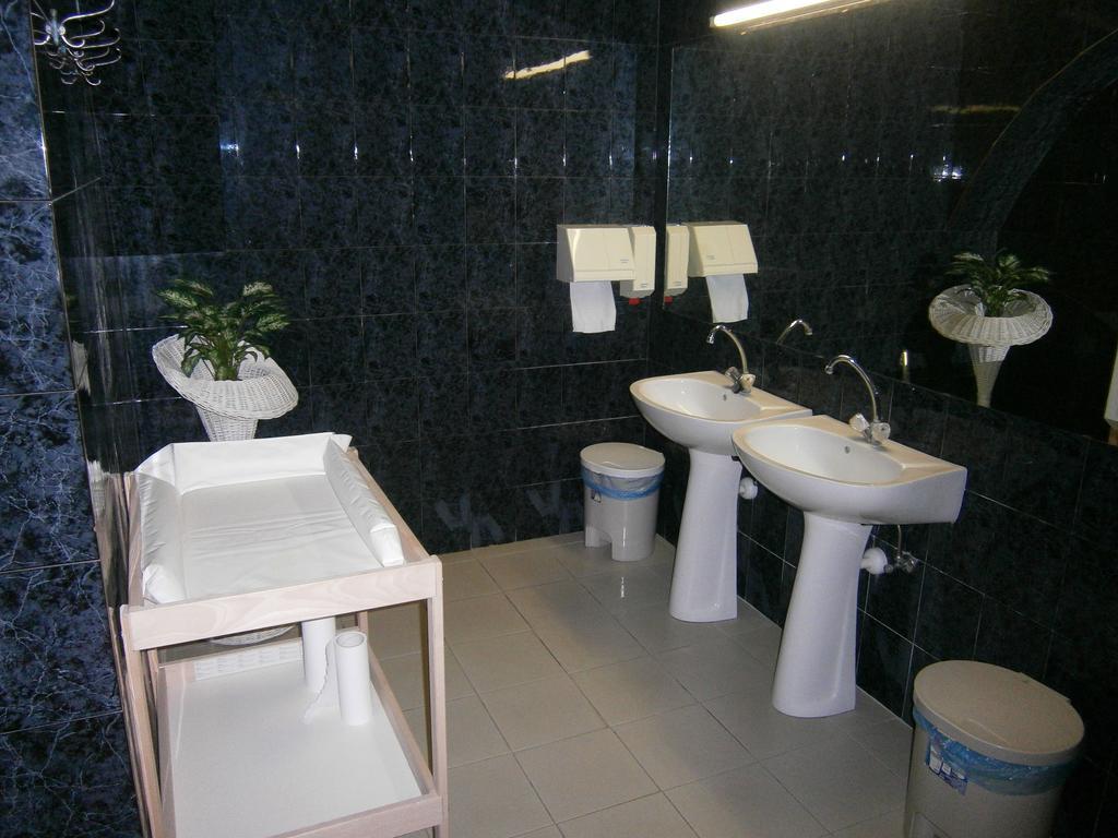 Kastelyfogado Sitke Hotel Екстериор снимка