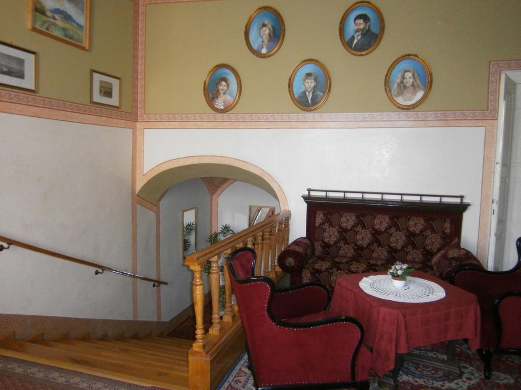 Kastelyfogado Sitke Hotel Екстериор снимка
